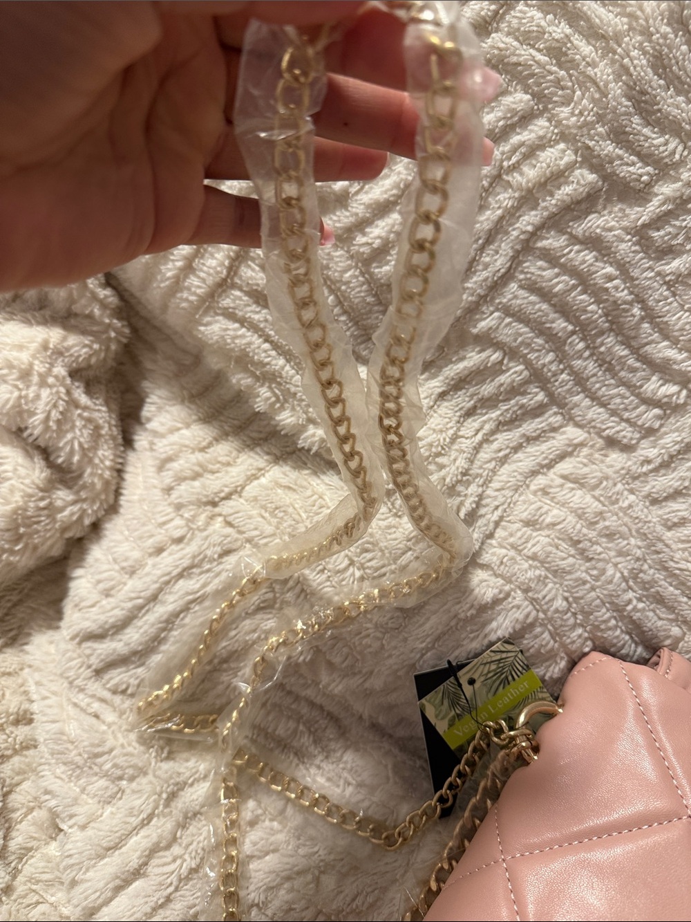 Badgley Mischka NWT -Blush Pink
Quilted Gold Chain Purse - Picture 7 of 8